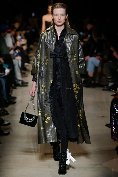 Look 37